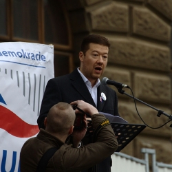 Okamura lhal, Okamura se omluvil Maďarsku za vyjádření Adamové, Hnutí SPD dál povede Tomio Okamura, Svoboda a přímá demokracie v podání SPD
