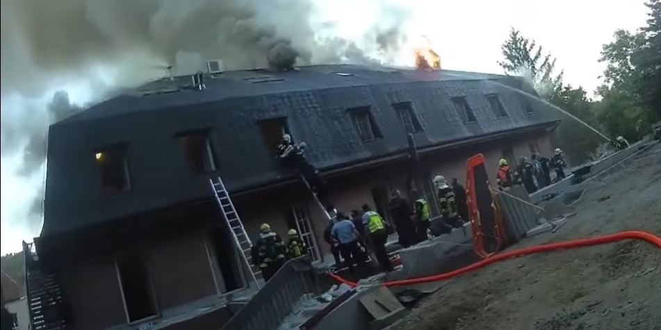 Požár alzheimer centra s dvěma mrtvými policie řeší jako obecné ohrožení