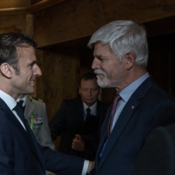 Zvolený prezident Pavel se sešel s hlavou Francie Macronem