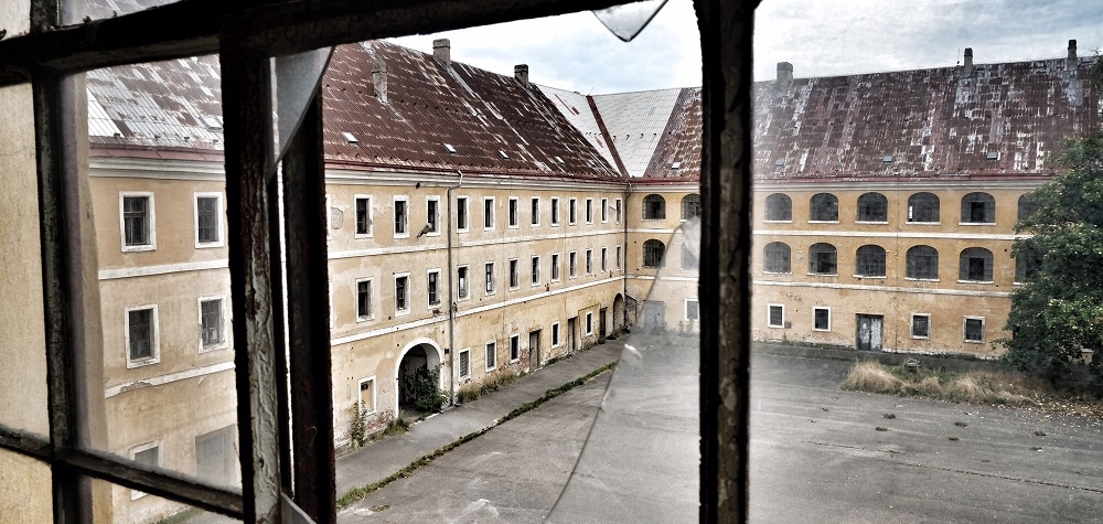 Vládní komise k pevnostním městům Terezín a Josefov jednala o prioritách při záchraně nejvíce ohrožených objektů