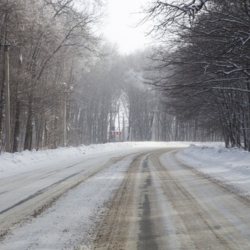 Silnice jsou kluzké, varují meteorologové