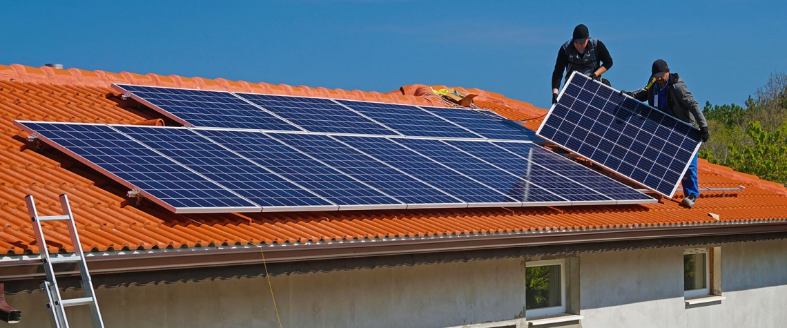 Stát sníží dotace pro domácnosti na fotovoltaiku