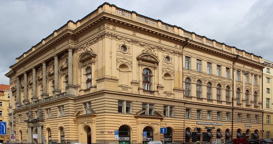 Národní dům na Vinohradech se v aukci neprodal ani napodruhé