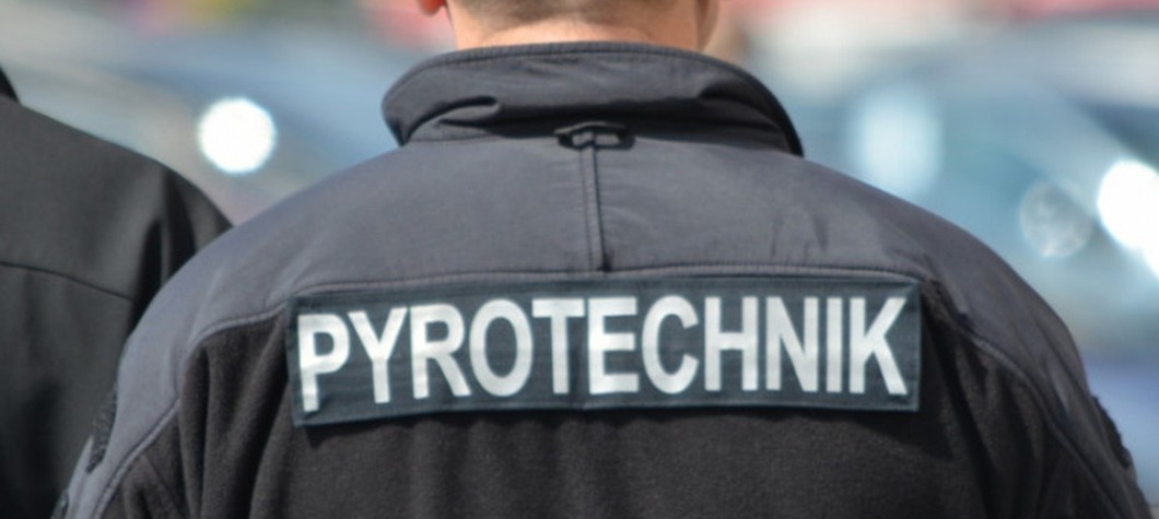 Neznámý pachatel vyhrožoval bombou v jablonecké škole