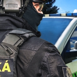 Senat schvalil rozsireni pravomoci Vojenske policie Senát schválil rozšíření pravomocí Vojenské policie