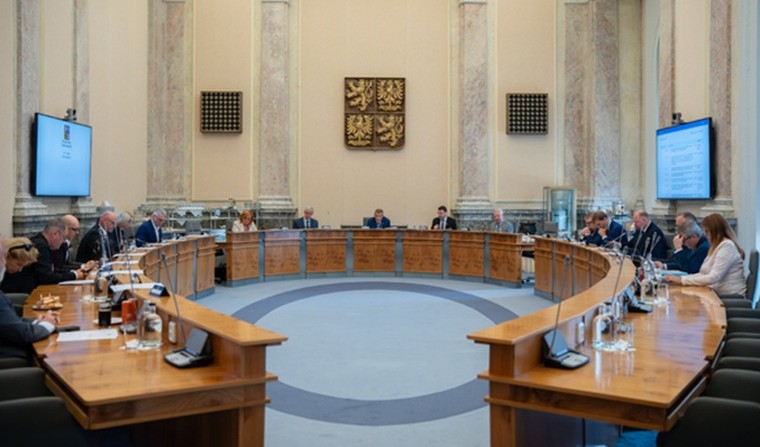 Tripartita bude jednat o navýšení minimální mzdy a vývoji růstu platů
